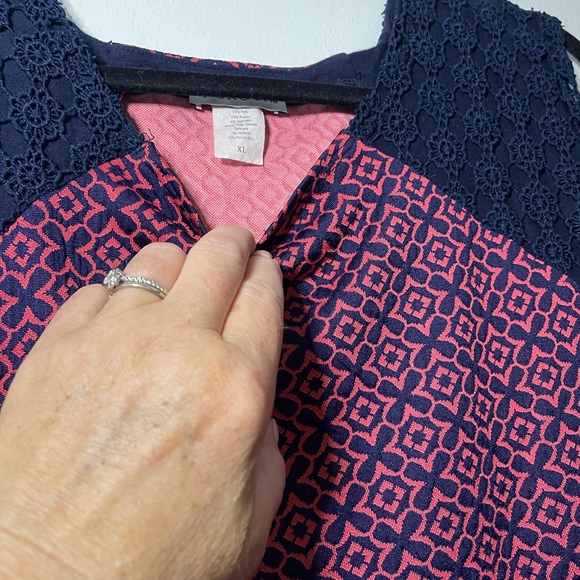 Dress - Picture 3 of 4